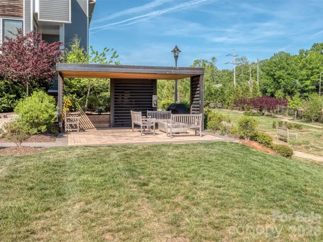 Chantilly On The Green Resident Hangout & Grilling Area Overlooking The Community Park and Walking Trails.