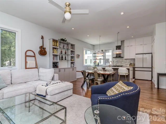 The Main Floor Is Perfect For Entertaining with an Open Plan That Is Ready for Guests to Arive.