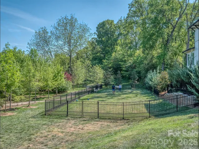 Private Community Dog Park Restricted to Chantilly on the Green Residents Only!