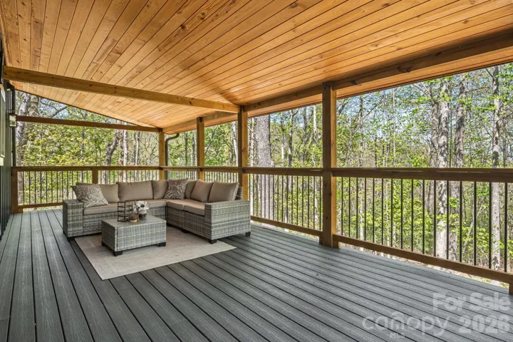 Covered back porch off of kitchen