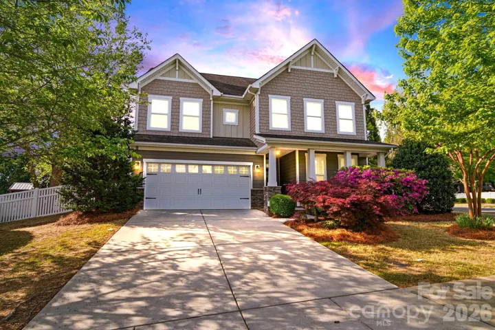 WELCOME HOME! 148 Byers Commons Dr.