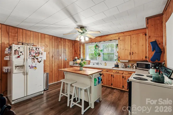 Large Kitchen