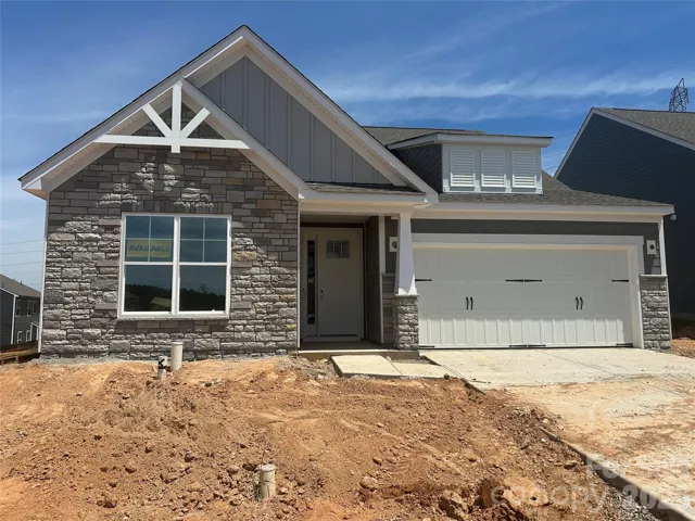 Homesite 589 features a Wescott B floorplan