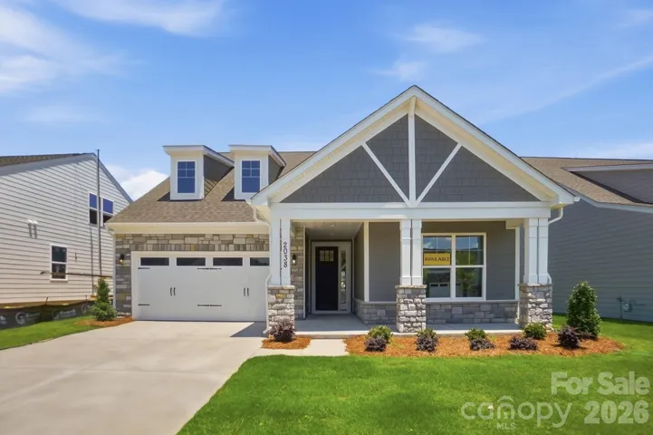 Homesite 205 features a Mayfair E floorplan