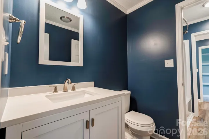 Jack-n-Jill Bath