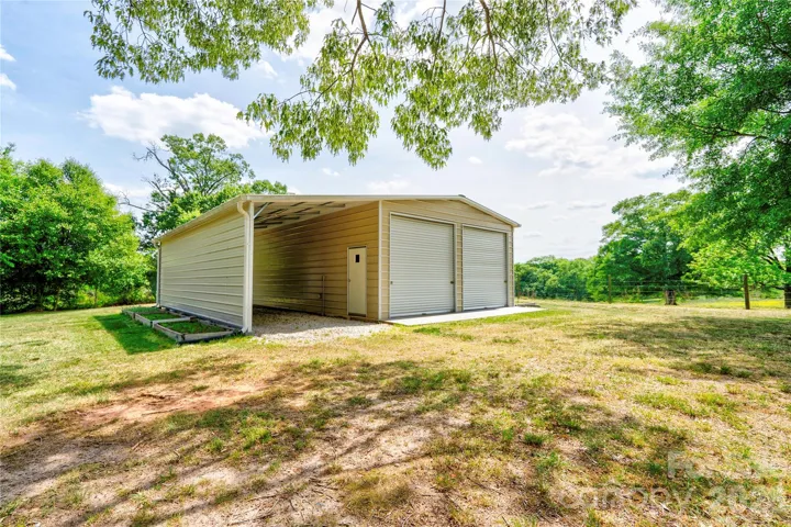 Detached Double Garage with Lean-To
