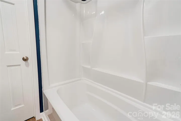 Jack-n-Jill Bath