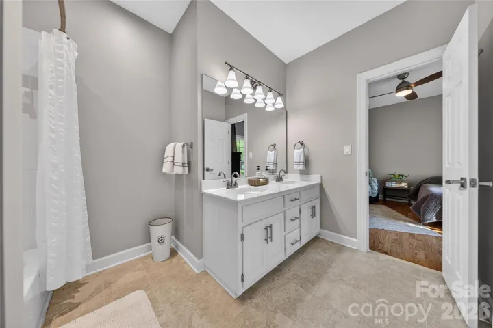 Bedroom Two En Suite Bath