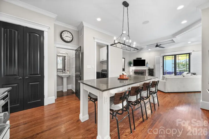 Island seats up to 10!