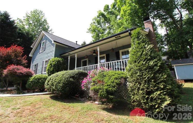 Beautiful curb appeal.