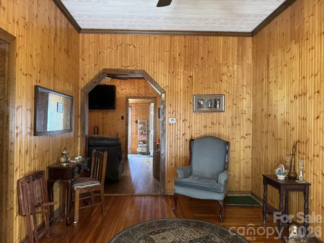 Sitting area at front entrance