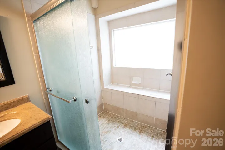 Primary shower