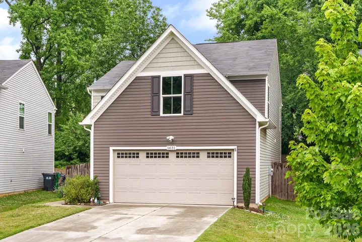 2 Story Private Fenced in Backyard w/ 2 car attached garage
