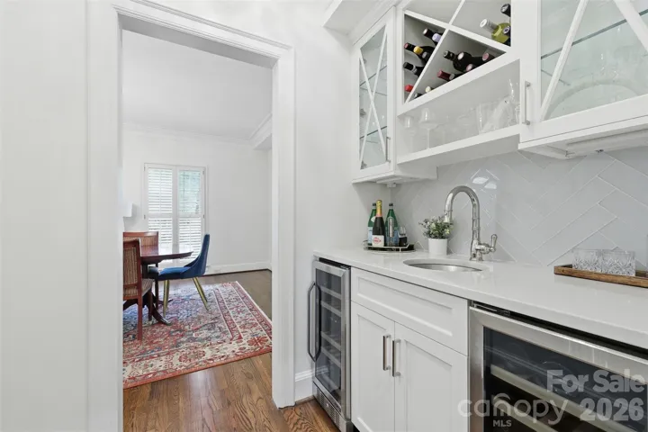 wet bar