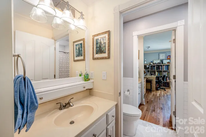 Each upstairs bedroom has its own sink and shares a toilet and bath/shower