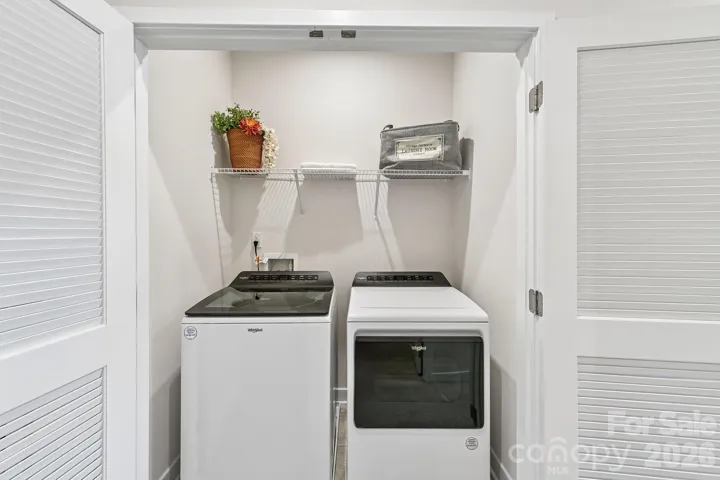 Washer & Dryer Stays!!