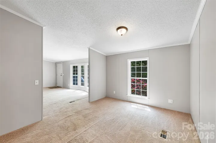Bonus Space To Living room