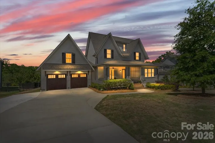 Twilight elevates the craftsman charm... your evenings will look like this.