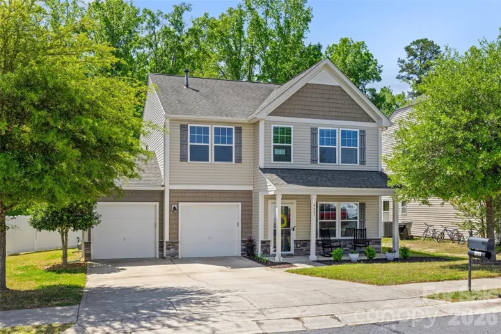 Welcome home to 4643 Yarrow Street!