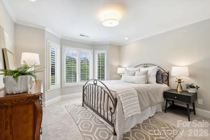 Upstairs Ensuite Bedroom