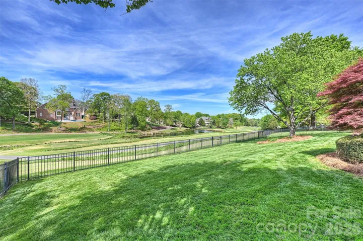 Gorgeous yard & Water Views