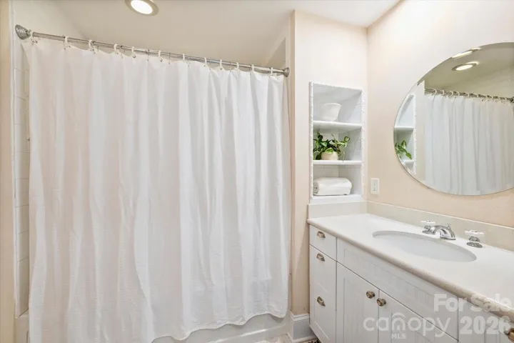 Ensuite Bath