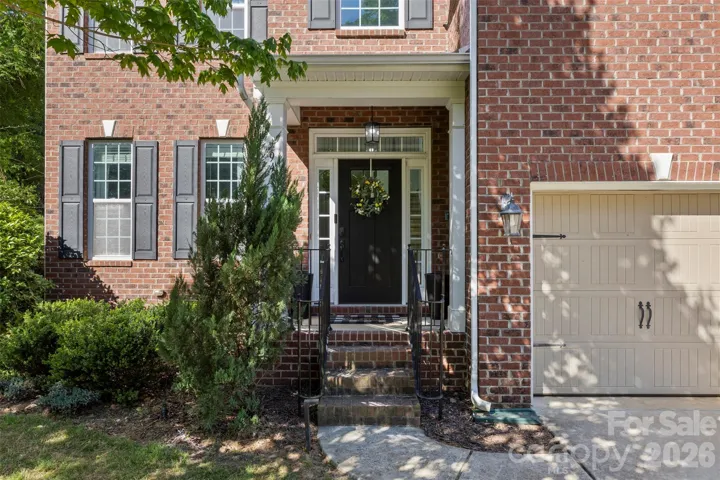 939 Autumn Glen in Lake Wylie.  Cul de sac lot on over quarter acre.