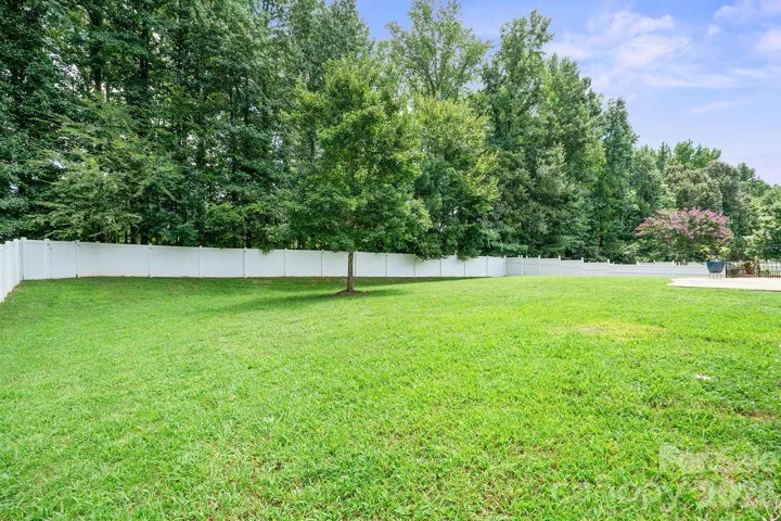 6 FT Vinyl Privacy Fencing.