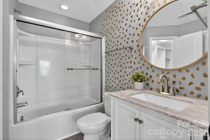 3rd level full bath
