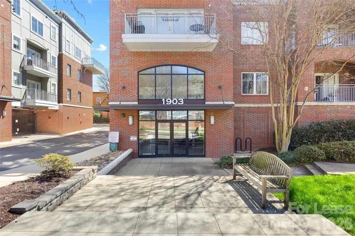 Welcome home to Dilowrth Walk!