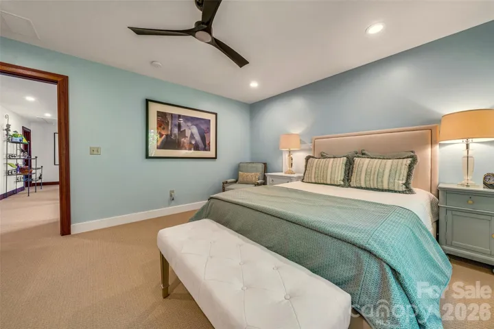 Upper en suite bedroom 1