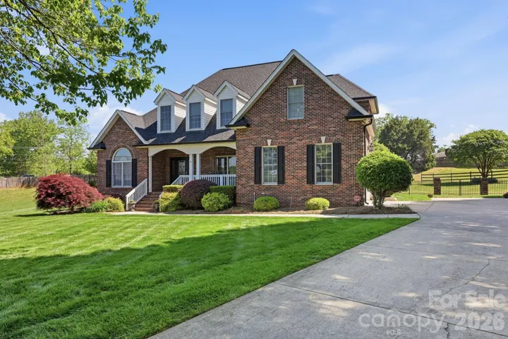 Beautifully Landscaped Yard
