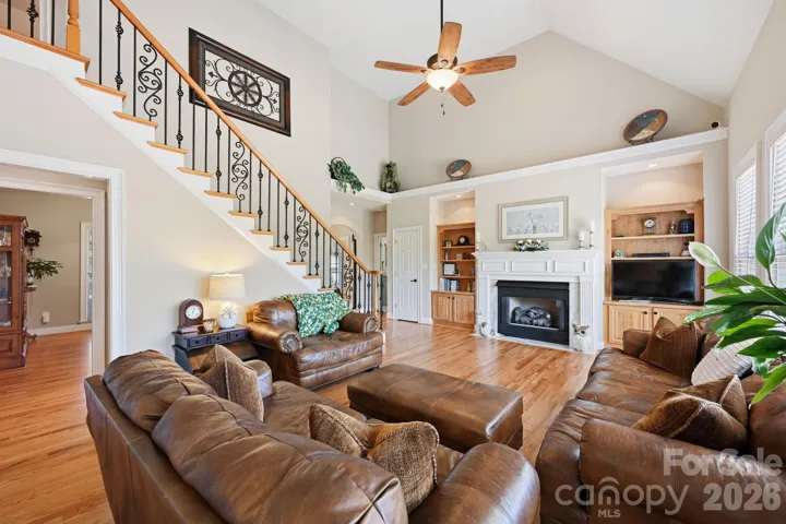 2-Story Great Room