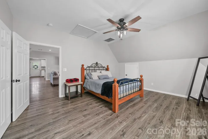 2nd living 1/4's bedroom