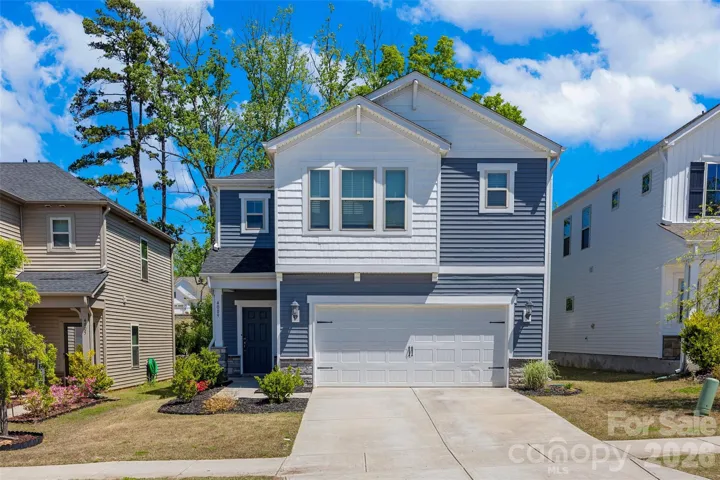 4009 Woodland View Drive!