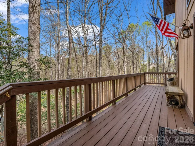 Screened in porch off the Main Level