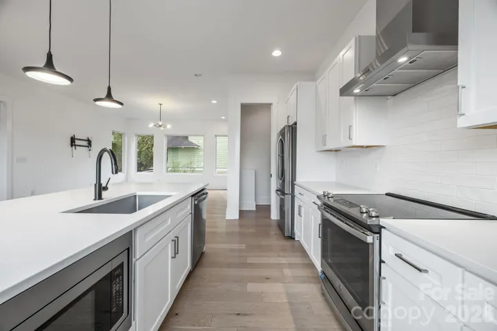 Sleek Modern Kitchen
