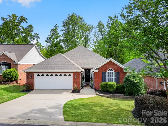 Welcome to 133 Hidden Ridge Drive!