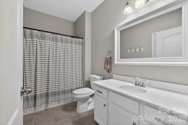 2nd Full bathroom on Main