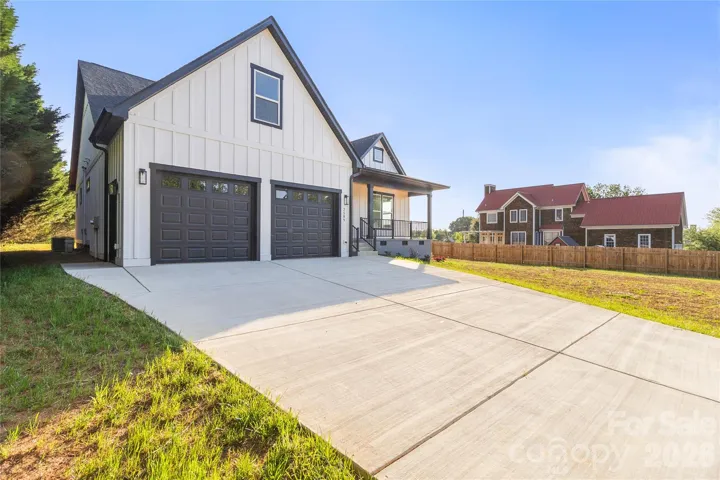 Large expansive driveway 