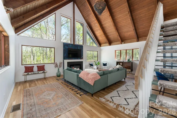 View of the windows in the great room. It feels like a tree house!