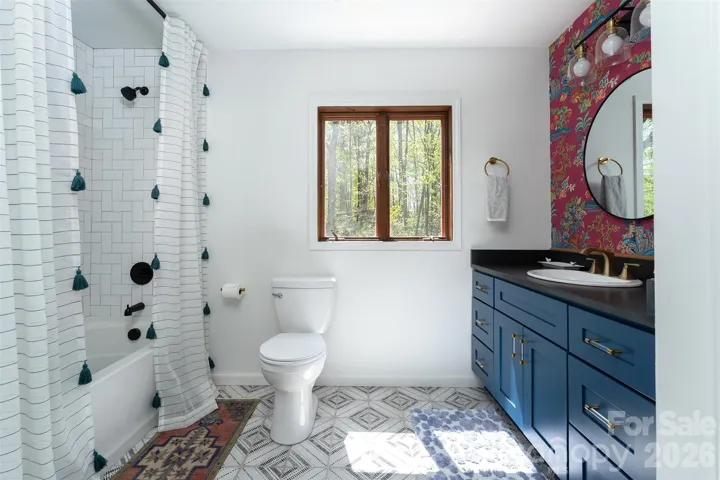 2nd full bath upstairs with bathtub