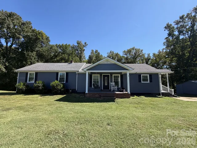 Front view of home