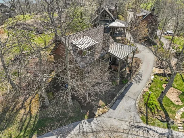 Hawk's Ledge neighborhood.