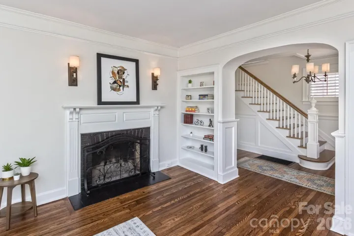 Wood burning fireplace 