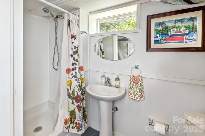 Basement level full bath 