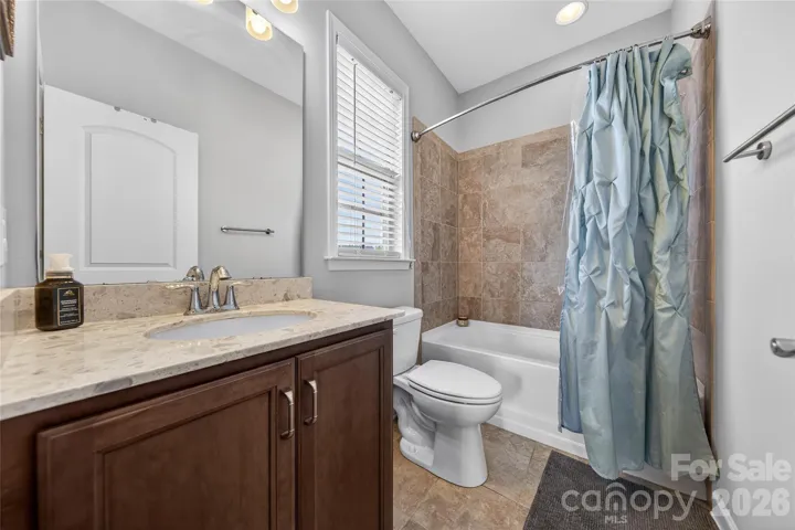 Bedroom Three En Suite Bath