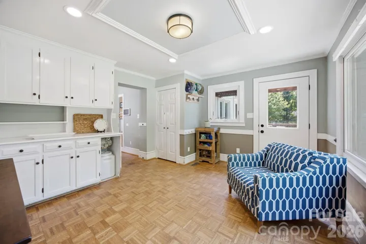 Room for a cozy den or breakfast room