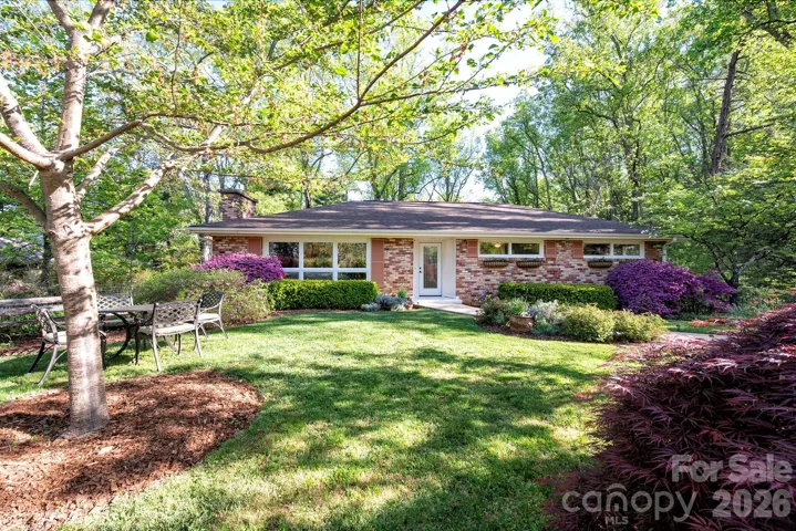 24 Woodcrest Road