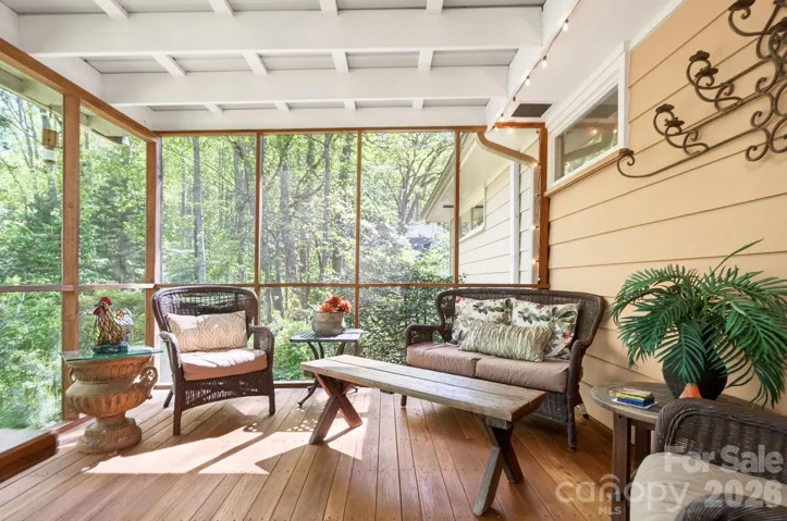 Ideal for Hosting or Relaxing